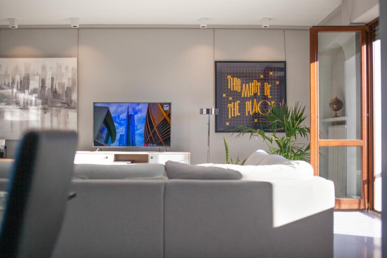 Stelvio Rooftop - Penthouse Skyline With Terrace And Jacuzzi Милано Екстериор снимка